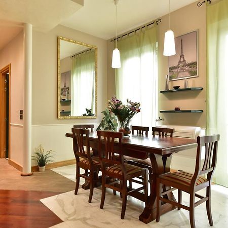 Elegant & Cozy Apartment In The Heart Of Róma Kültér fotó