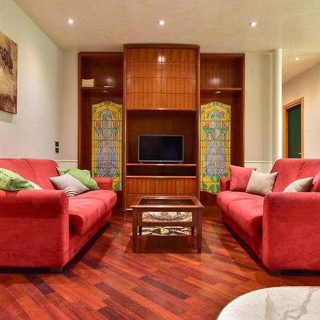 Elegant & Cozy Apartment In The Heart Of Róma Kültér fotó