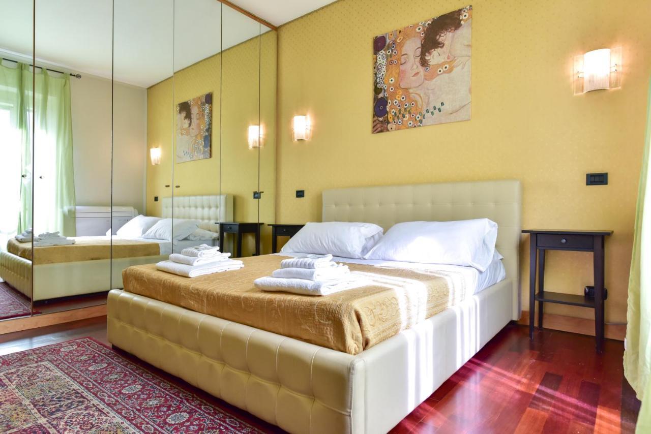 Elegant & Cozy Apartment In The Heart Of Róma Kültér fotó